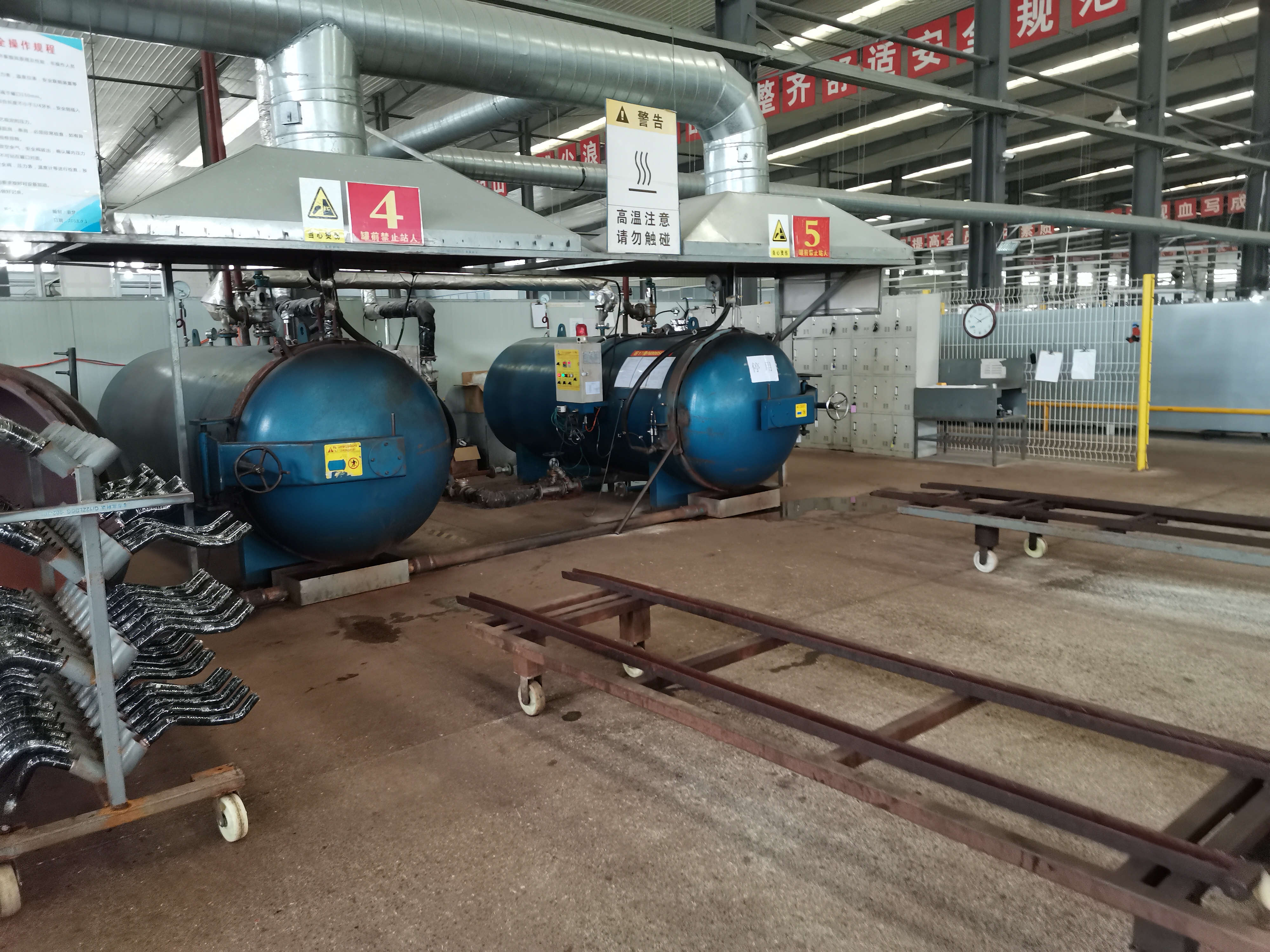 膠管硫化罐,硫化罐,膠條硫化罐,蒸汽硫化罐,蒸壓釜